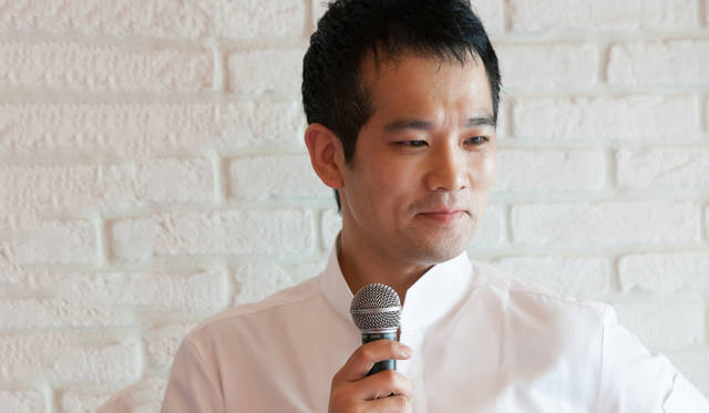 フランス料理店「SUGALABO」オーナーシェフ、須賀洋介氏