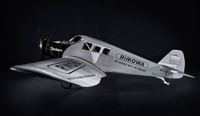 <strong>RIMOWA｜リモワ</strong><br />「RIMOWA ユンカース F13」　©RIMOWA