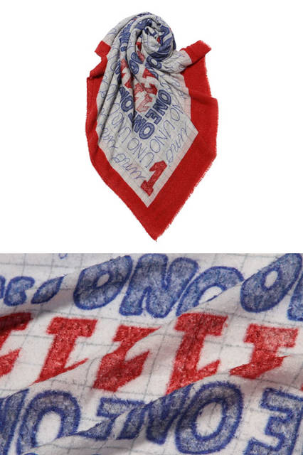 <strong>FALIERO SARTI｜ファリエロ サルティ</strong><br />ファリエロ サルティ 青山店1周年記念限定ストール　4万8600円（130×145cm／90％レーヨン・10％カシミア）