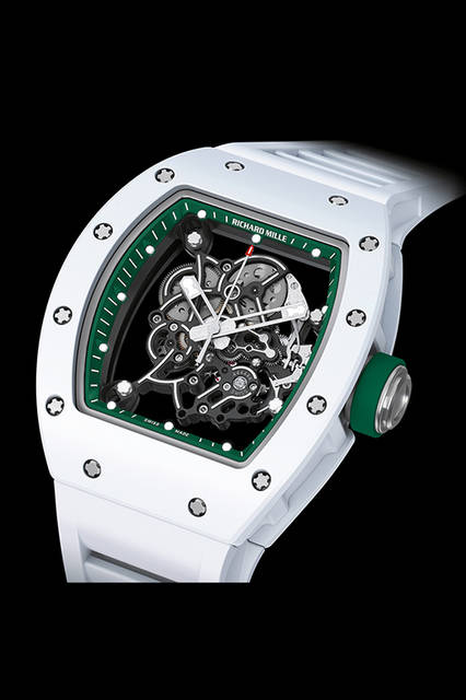 RM 055 バッバ・ワトソン ユニークピース。ケースバックにはバッバ・ワトソン選手のサイン。落札金額は、東日本大震災被災児の学び舎であるコラボスクールに寄付される<br /><br /><strong>RM 055 バッバ・ワトソン ユニークピース</strong>(1点製作) 1 点<br />ムーブメント｜手巻き（Cal.RMUL2）<br />サイズ｜49.90㎜×42.70㎜<br />参考小売価格｜1250万円<br />