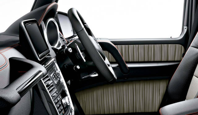 ブラック＆ポーセレン（白磁器）designoレザーシート内装