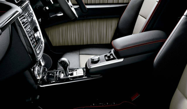 ブラック＆ポーセレン（白磁器）designoレザーシート内装