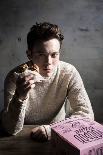 <strong>SLOWGUN｜スロウガン</strong><br /><strong>2015-16年 秋冬コレクション</strong>　Knit 3万240円