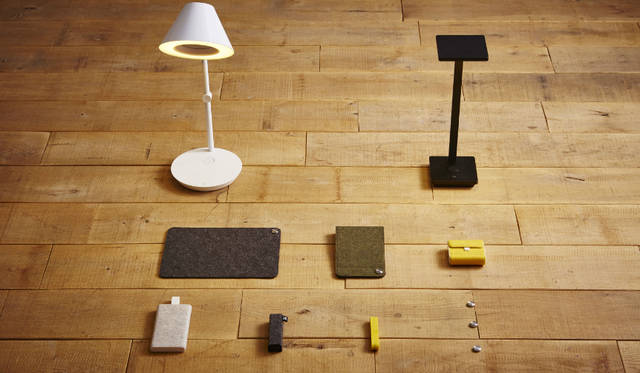 「THE GALLERY by CHALIE VICE」では、チャーリーがセレクトした「NuAns」のデジタルガジェットを展示・販売。「TILE（タイル）」（上段右）「MAGMAT（マグマット）」（中段左）、「MAGFIT（マグフィット）」（中段中央）、「TAGPLATE（タグプレート）」（下段左）、「BANDWIRE（バンドワイヤー）」（下段中央）、「MAGDOT（マグドット）」（下段右）の6製品を購入することができる。<br>※「CONE」（上段左）とROLLDOCK（中段右）は参考展示