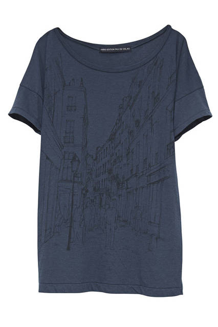 <strong>pas de calais｜パドカレ</strong><br />2015-16年秋冬コレクション「パリ エディション コレクション」コットンモダール天竺parisの街並みプリントTシャツ（ブルー）