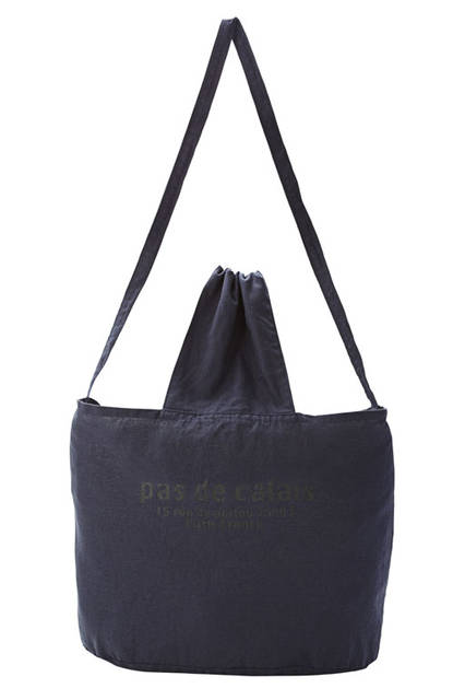 <strong>pas de calais｜パドカレ</strong><br />2015-16年秋冬コレクション「パリ エディション コレクション」Paris storeアドレス2Way Bag（ネイビー）