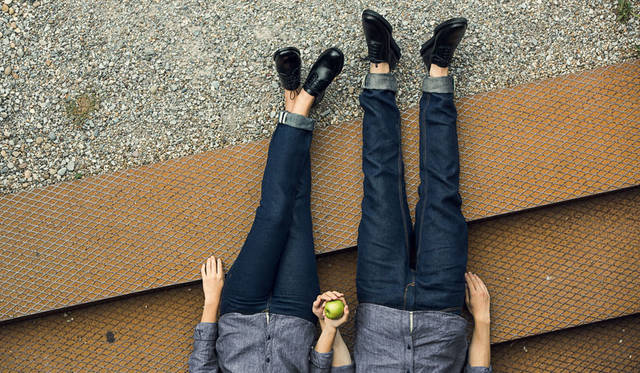 <strong>FREITAG｜フライターグ</strong><br />メンズ「E500 MALE DENIM」は発売中で、ウィメンズ「E100 FEMALE DENIM」は2015年10月発売