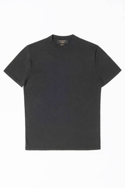 Tシャツ8万8000円／エルメネジルド ゼニア