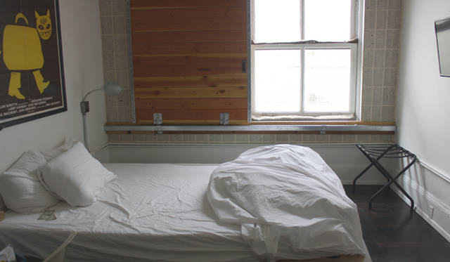 <strong>Yoko Ueno Lewis｜暮らしノート・第18回「ドルフィンホテルと羊男の世界」</strong><br />チェックアウトモーニング