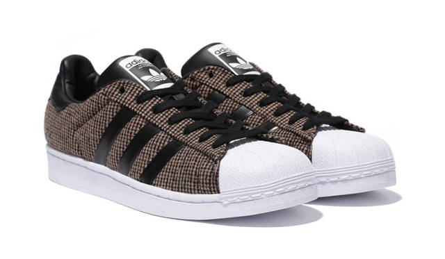 <strong>adidas Originals｜アディダス オリジナルス</strong><br />「Superstar WINTERIZED PACK」 ※Mila Owen 限定販売モデル 9612円（10月9日（金）より Mila Owenにて販売開始）