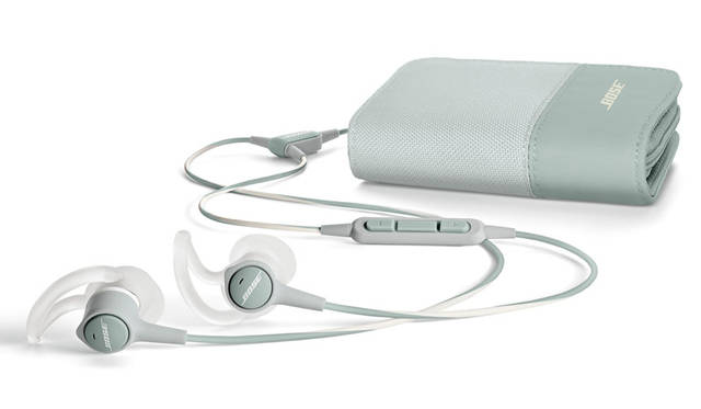 <strong>BOSE｜ボーズ</strong><br />「Bose® SoundTrue Ultra in-ear headphones」スマートフォン対応モデル / Apple製品対応モデル ともに1万8360円