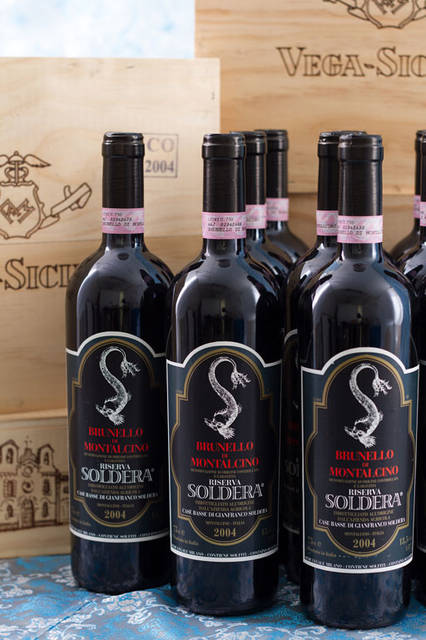 <strong>Acker Merrall｜アッカー・メラル</strong><br />オークション当日に出品予定のワイン　「Brunello di Montalcino（ブルネッロ・ディ・モンタルチーノ） 2004」（10本）$32,000.00