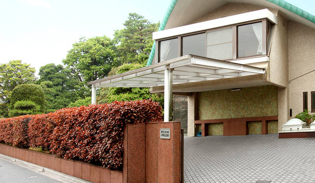 エレクトロニクス技術を駆使して独自の進化を遂げてきた時計は、同館の時の部屋に展示されている