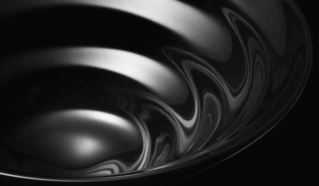 <strong>nendo｜ネンド</strong><br />個展「nendo 3/3 between hands / space / objects」　Photo by IWASAKI Hiroshi