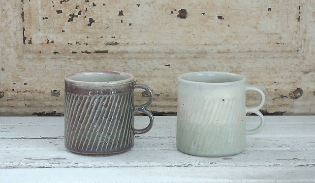 <strong>MISHIM POTTERY CREATION｜ミシン ポタリー クリエーション</strong><br />double mug 4100円（税抜）