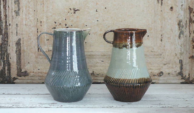 <strong>MISHIM POTTERY CREATION｜ミシン ポタリー クリエーション</strong><br />pitcher 1万1000円（税抜）