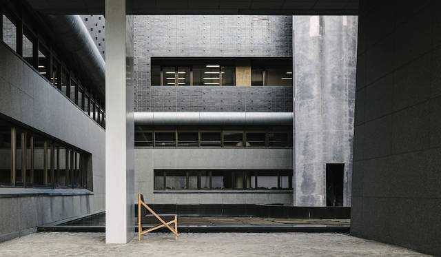 <strong>r｜アール</strong><br />Sofa One Seater ●●●●円