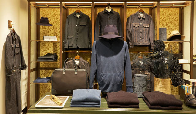 <strong>WORK NOT WORK｜ワーク ノット ワーク</strong><br />阪急メンズ大阪 5階「WORK NOT WORK URBAN RESEARCH 阪急メンズ大阪店」　