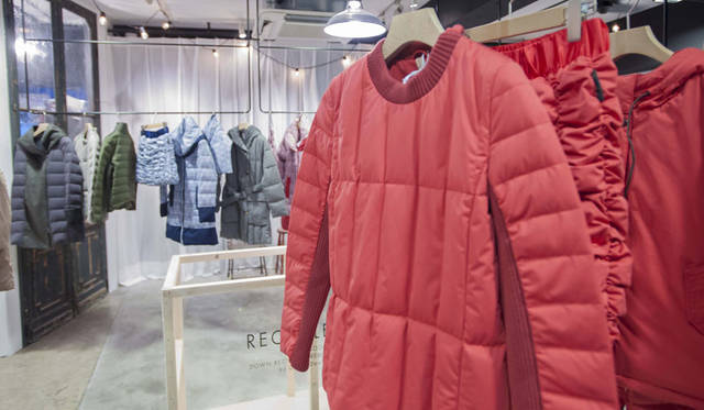 <strong>YOSOOU｜粧う</strong><br />ショップ「YOSOOU と HANGE SHOW」