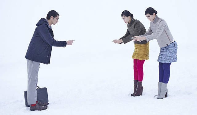 <strong>YOSOOU｜粧う</strong><br />2015-16年秋冬コレクション