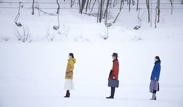 <strong>YOSOOU｜粧う</strong><br />2015-16年秋冬コレクション