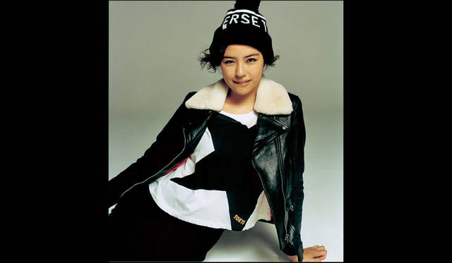 <strong>CONVERSE TOKYO｜コンバース トウキョウ</strong><br />2015-16年秋冬コレクション　佐久間由衣