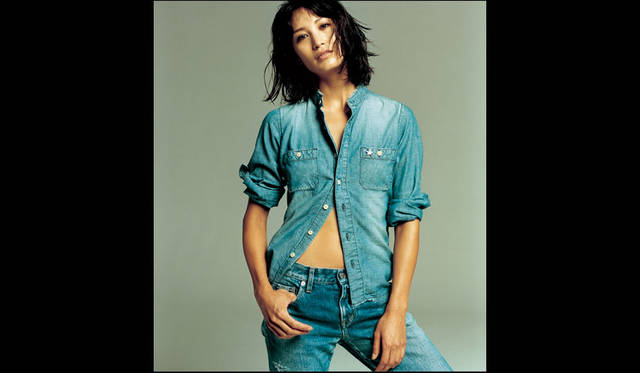 <strong>CONVERSE TOKYO｜コンバース トウキョウ</strong><br />2015-16年秋冬コレクション　黒田エイミ