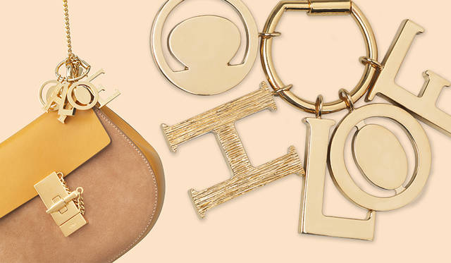 THE ALPHABET CHARMS 1PC 1万8360円、2PC 3万240円、3PC 4万2120円（キーリング1点付き）※ポップアップブティック先行発売アイテム