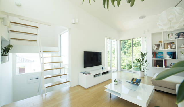 南葉山 POOL HOUSE　(c) Toru Hiraiwa