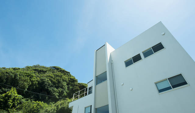 南葉山 POOL HOUSE　(c) Toru Hiraiwa