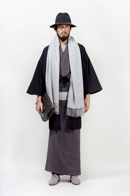 <strong>Y. & SONS｜ワイ＆サンズ</strong><br />2015-16年秋冬コレクション　「片貝木綿雨縞」