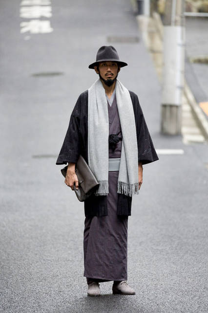 <strong>Y. & SONS｜ワイ＆サンズ</strong><br />2015-16年秋冬コレクション　「片貝木綿雨縞」