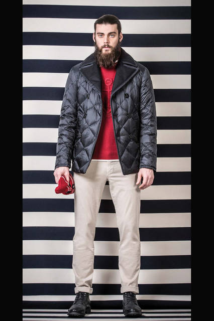 <strong>MARINA YACHTING｜マリーナ ヨッティング</strong><br />2015-16年秋冬コレクション　アウターウェア8万4240円（伊勢丹エクスクルーシブモデル）