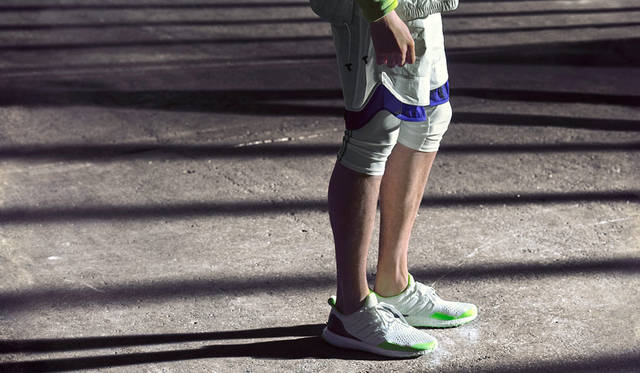 <strong>adidas｜アディダス</strong><br />「ultra boost collective by kolor（ウルトラ ブースト コレクティブ バイ カラー）」
