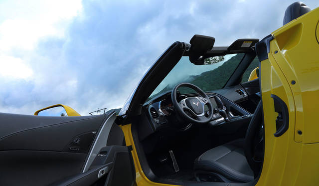 Chevrolet Corvette Cabriolet Z51｜シボレー コルベット カブリオレ Z51