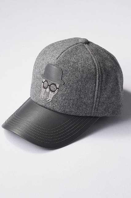 <strong>TAKEO KIKUCHI｜タケオキクチ</strong><br />「Lucien Pellat-Finet × TAKEO KIKUCHI」キャップ1万9440円