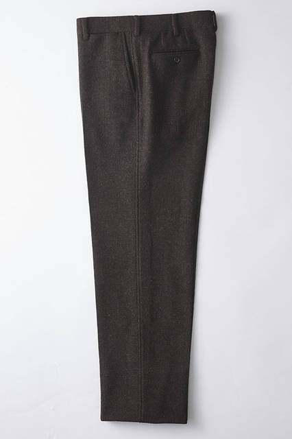 <strong>TAKEO KIKUCHI｜タケオキクチ</strong><br />「The Stylist Japan × TAKEO KIKUCHI」パンツ3万1320円