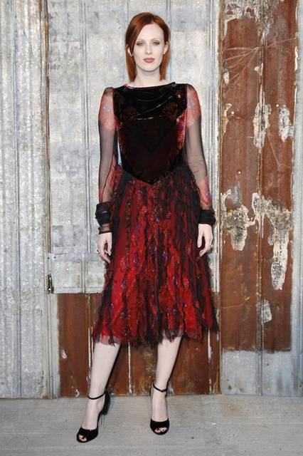 <strong>Karen Elson｜カレン・エルソン</strong><br /><br />ジバンシィ バイ リカルド ティッシのショー会場・ニューヨーク