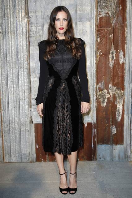 <strong>Liv Tyler｜リヴ・タイラー</strong><br /><br />ジバンシィ バイ リカルド ティッシのショー会場・ニューヨーク