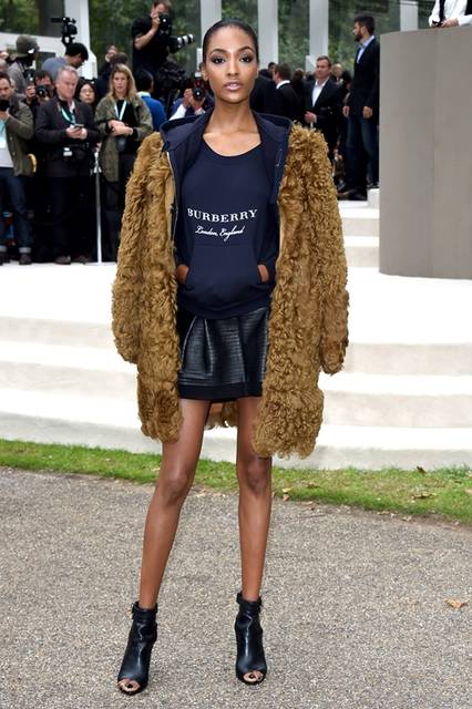 <strong>Jourdan Dunn｜ジョーダン・ダン</strong><br /><br />バーバリー プローサムのショー会場・ロンドン