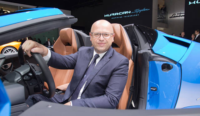 デザインのトップを務めるフィリッポ・ペリーニ