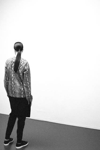 <strong>adidas Originals｜アディダス オリジナルス</strong><br />コラボレーションコレクション「adidas Originals by HYKE」　3L ウインド PY 3万2400円、トラックパンツ 2万1600円、スニーカー 2万520円