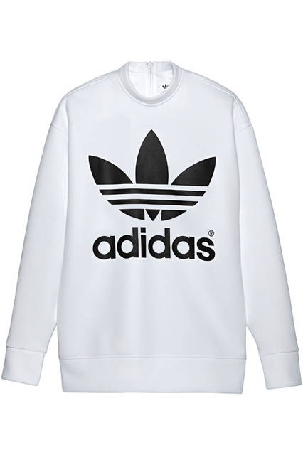 <strong>adidas Originals｜アディダス オリジナルス</strong><br />コラボレーションコレクション「adidas Originals by HYKE」　クルースウェット 2万520円