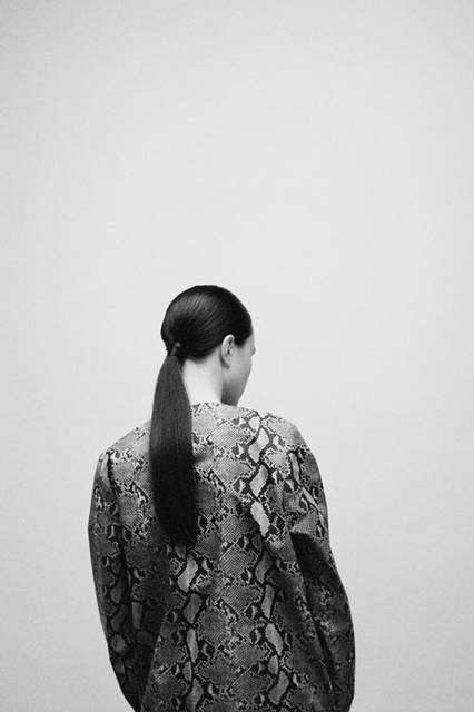 <strong>adidas Originals｜アディダス オリジナルス</strong><br />コラボレーションコレクション「adidas Originals by HYKE」　3L ウインド PY 3万2400円