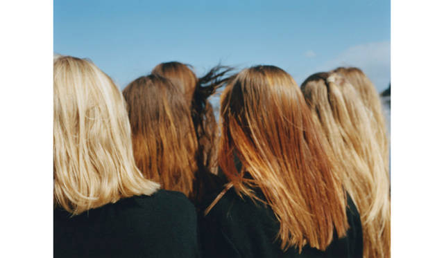 仕様｜210×200mm、128ページ、ソフトカバー<br /> 価格｜4320円<br /> 発売中<br />