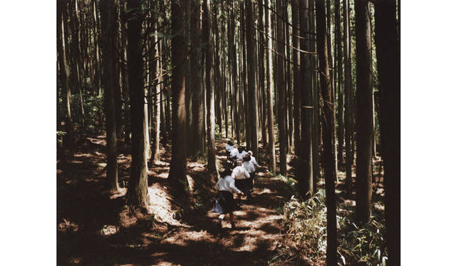 仕様｜210×200mm、128ページ、ソフトカバー<br /> 価格｜4320円<br /> 発売中<br />