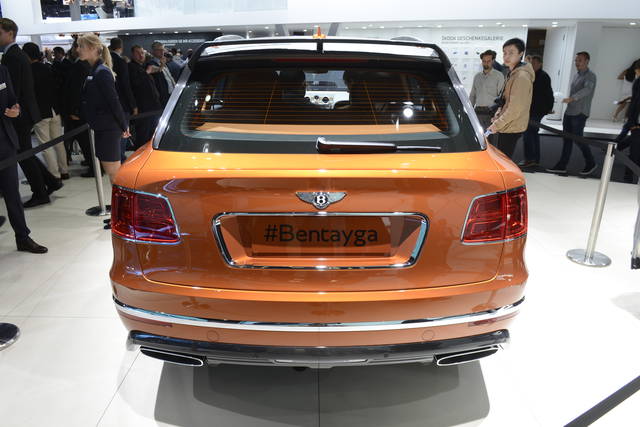 13_Bentley_Bentayga