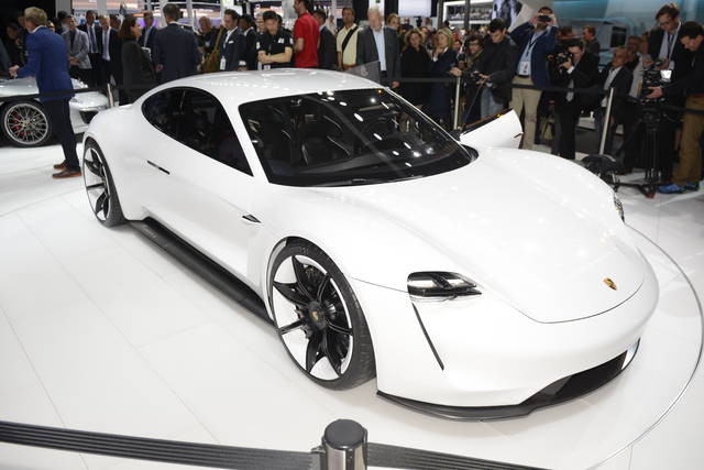 31_Porsche_Mission_E