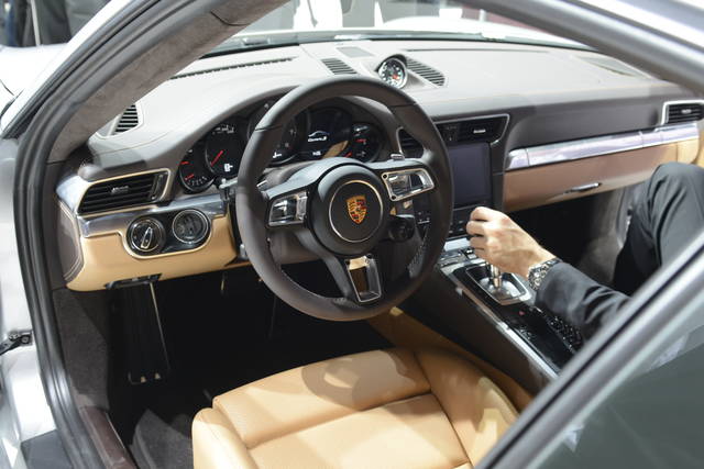 40_Porsche_911_carrera_S