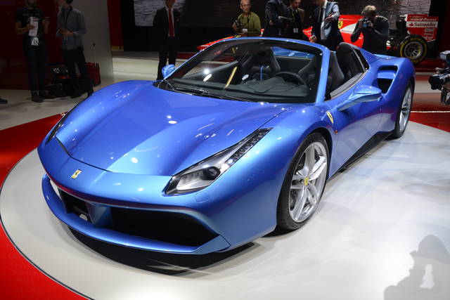 45_Ferrari_488_Spider
